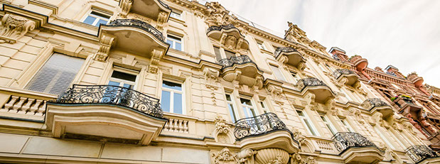 Umzug Wiesbaden in ein Haus mit Gründerzeit Fassade